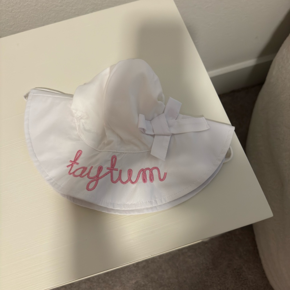 Taytum beach hat